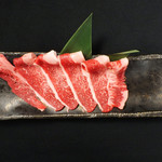 Grilled lean meat shabu with sauce 890 yen (979 yen including tax)