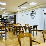 MJ BOOK CAFE　ｂｙ Mi Cafeto - 店内。