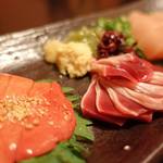 炭火焼鳥はれるや - 新鮮なお造りを少しずつ食べたい方におすすめのお造り３種盛り。