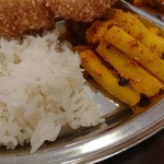 プルジャ ダイニング - 