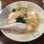 Jiyuu hachi bantei - 半中華丼