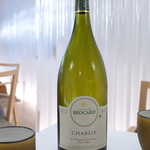 ナクレ - ワインの銘柄は、飲み終わった後に答え合わせのごとく提示される。ジャン・マルク・ブロカールの「シャブリ・サント・クレール」