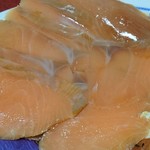 燻製工房 然 - 桜サーモンの燻製(プレーン)