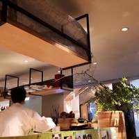 やさい家めい 表参道ヒルズ本家 - オープンキッチンになってます。