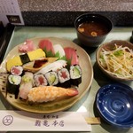 鮨亀 - 寿司定食　1050円