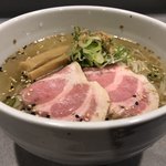 Haibo-Ru Sakaba Chanya - 冷やし青唐辛子ラーメン(横から)