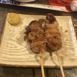 鳥串屋ななしの - ホルモン