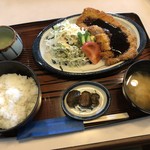 べあー - とんかつ定食　８００円