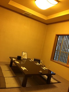 Kushiage Dokoro Nodoka - 小上がり席は4名様までご利用可
                        個室ご利用の際はお電話にてお問い合わせください。