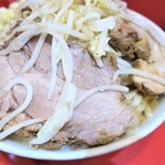 ラーメン二郎 - ブタ