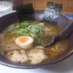 Ramensemmonyumeichiya - 黒節ラーメン　レンゲも手作りです