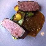 ＢＩＳＴＲＯ Ｂｏｎｎｅ－ｃｈｅｒｅ - 短角牛グリル 飴色玉ねぎソース
           これもお肉の火加減が抜群！
           玉ねぎソースがお肉に合う♡