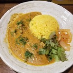 SPICY CURRY 魯珈 - ディル爽やかに薫る。秋鮭と舞茸のカレー