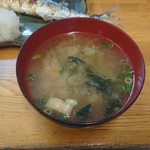小料理 きぬや - 味噌汁（さんま焼定食）