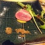 十番 無鴨黒 - 藁焼き鴨 ネギソース