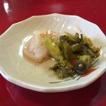 天ぷら 天吉 - 無料の塩辛と高菜漬け