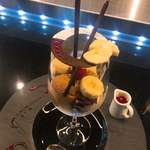 トシ・ヨロイヅカ 東京 - 