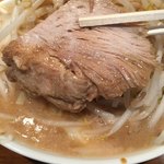麺屋 のスたOSAKA - 煮豚あっぷ☆〜(ゝ。.∂)ノ˚✧₊⁎⁺˳✧༚