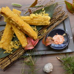 まるまるトウモロコシの天ぷら