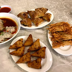 Zhonghua Gourmet Restaurant - 