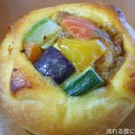 箱根プリンスパン工房　プリンスカフェ - 夏野菜カレーパン