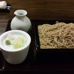 萬寿庵 - せいろ750円、生ビール600円に、お通しの蕎麦揚げ