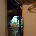 一如庵 - 個室に風を送る扇風機