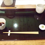 一如庵 - 蕎麦を待つのみ