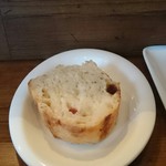 モンプチコションローズ - 自家製の熱々ぶどうパン