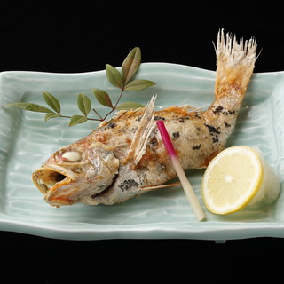 濃厚な脂に、上品な甘みと旨み詰まった「のどぐろ」料理を味わう
