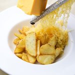 Luxury fries with cheddar cheese♪