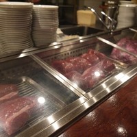 カルネジーオ イースト - 