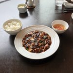 ジョーズ シャンハイ ニューヨーク 池袋店 - スパイシー麻辣豆腐 ライス 本日のスープ