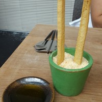 イル ギオットーネ ディ ピュー - 自家製グリッシーニ