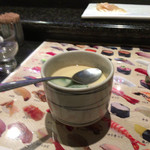 にぎり屋　すし藤乃 - 茶碗蒸しにスプーンが刺さって配膳されたのは初めてだ。