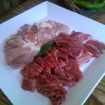 ささゆりの里 - 滋賀産牛肉と亀岡保津峡地鶏