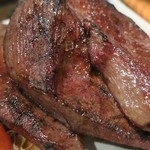 新料理 都留野 - たん焼　ズームアップ