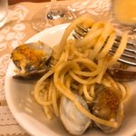 ラ・バイア  - スパゲッティは太麺です