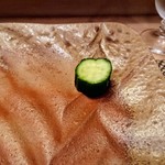 すし処 みや古分店 - 口直しのキュウリの浅漬け