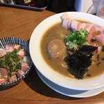 荒町商店中華そば ふじやま - 特製追いサバ節そば980えん 〆の肉飯200えん この後替玉150えん(フルコース)