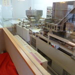 きよみず川かみ - 店内に製造ラインが。