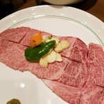 焼肉 鶯谷園 - サーロイン　200㌘　5000円