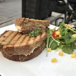 Cozy Crêperie & Coffeeshop - 