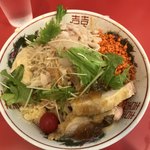 ラーメン 鷹の目 - 冷やし中華（ニンニク・アブラ・辛揚げ・ガリマヨ）