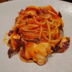 料理とワイン じょかーれ - タコのトマトソースパスタ