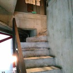 家系ラーメン クックら - お店は２階にあります。