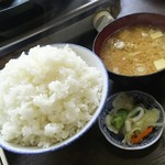 双葉食堂 - ホルモン定食(ごはん大盛り)