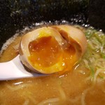 麺や いかり - 黄身トロリな味玉