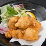 Katsu Ika To Sumiyaki No Suke - 古処鶏 羽身の唐揚げ!塩と柚子が選べます。