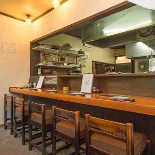 お一人様でも気兼ねなくご利用頂けるカウンター席☆